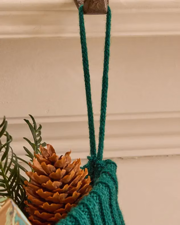 Dibor Set of 4 Green Chunky Knit Christmas Stockings – 3