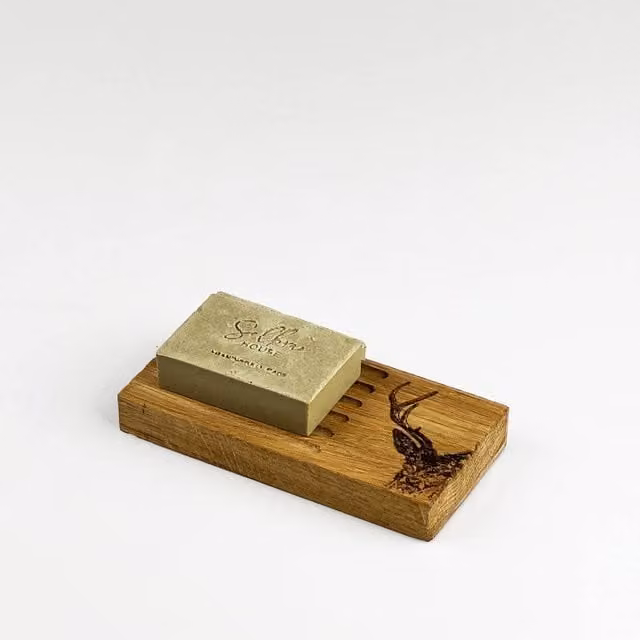 Selbrae House Stag Prince Oak Soap Dish and Soap Dispenser Set in Brown Wood