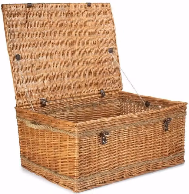 Red Hamper Brown Wicker Trunk with Steamed Rope Handles, Width: 72 cm – 1