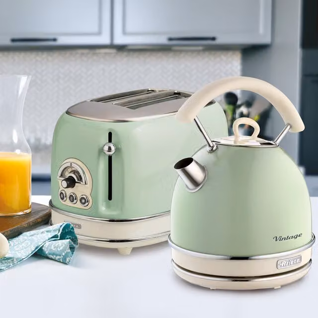 Ariete Green Metal Kettle and 2 Slice Toaster Set