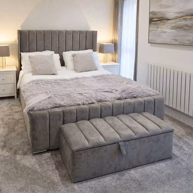 Stratus Interiors Oulton Wingback Panel Bed Frame in Dark Grey Velvet, King Size – 1