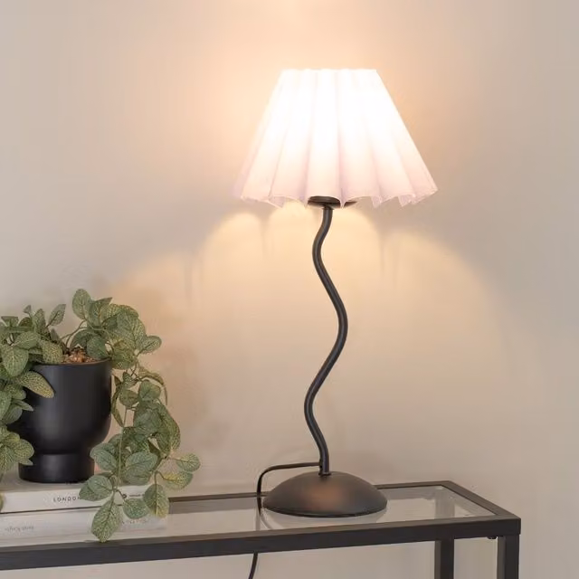 ValueLights Wiggle Black Metal Table Lamp with Lilac Fabric Tapered Shade