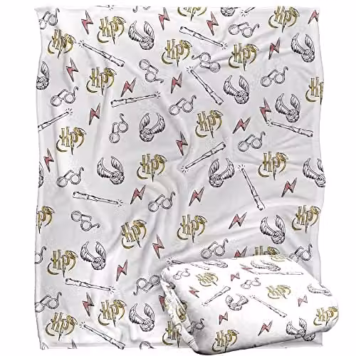 Warner Brothers Harry Potter Whimsical Water Color Fleece Blanket, Multicolour and White, W/D/H: 152 x 127 cm