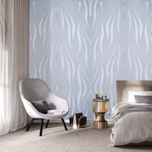 Livingandhome Minimalist Abstract Striped Metallic Wallpaper in Silver and Grey