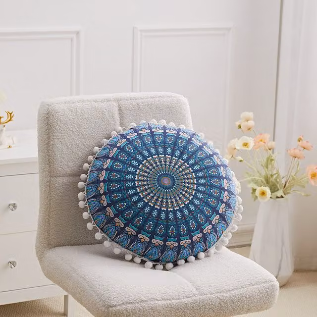 Livingandhome Blue Ethnic Round Decorative Cushion Cover