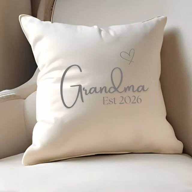 Aye Do Gifts Women's Grandma Est. 2026 Linen Cushion in Beige, W/D/H: 40 x 40 x 40 cm