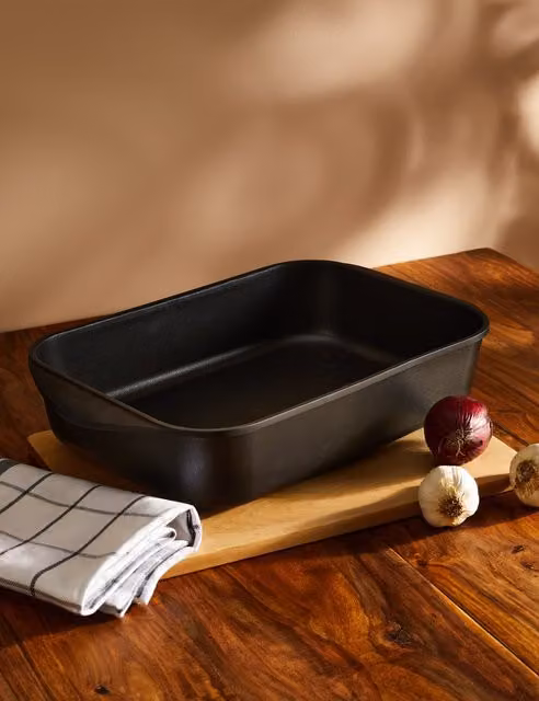 M&S Large Cast Aluminium Roaster in Anthracite Grey