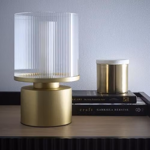 K LIVING Zoja Satin Gold Table Lamp with Ribbed Glass Shade