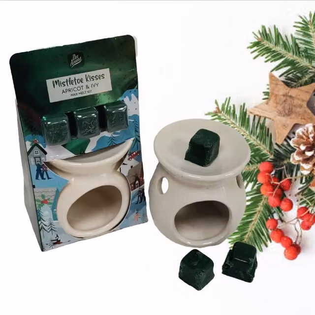 Pan Aroma Mistletoe Kisses Christmas Wax Melts and Ceramic Burner Set, Apricot and Ivy, Green