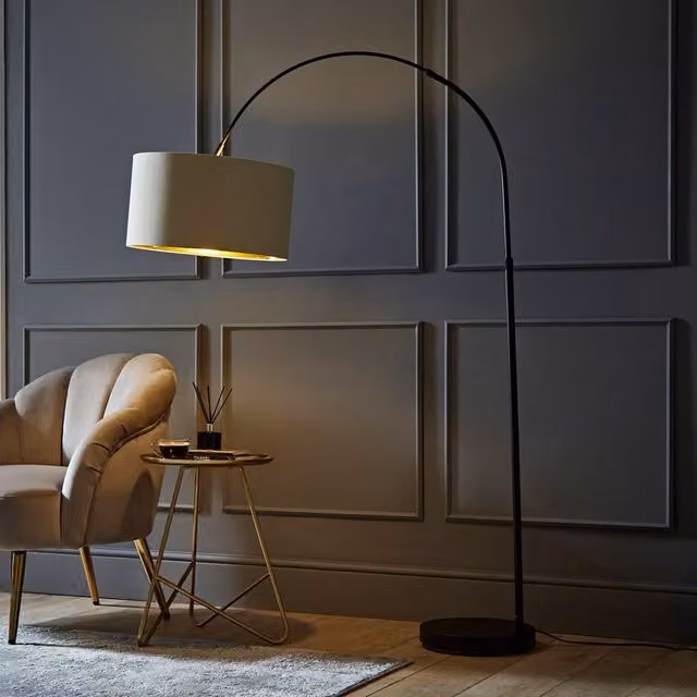 ValueLights Louis Black Arched Metal Floor Lamp with Gold Inner Fabric Drum Shade and LED Bulb
