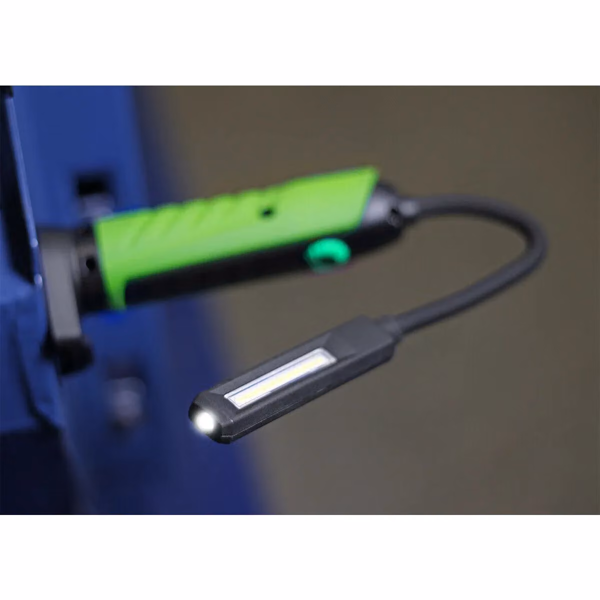 Loops Multicolour Flexible Inspection Light with Rechargeable Battery, 5W COB and SMD LED, Dimmable and IP54 Rated – 4