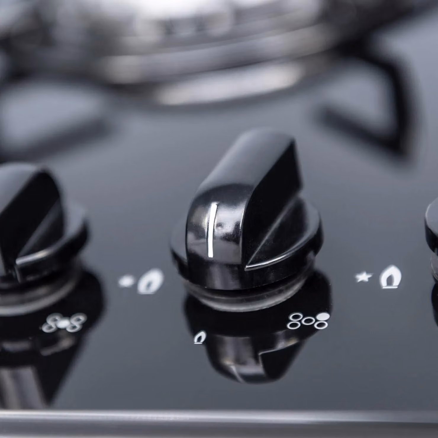 SIA 70cm Black 5 Burner Gas On Glass Built-in Hob with Enamel Pan Stands GHG713BL – 2
