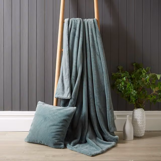 Bellissimo Faux Fur Chinchilla Throw in Petrol and Grey