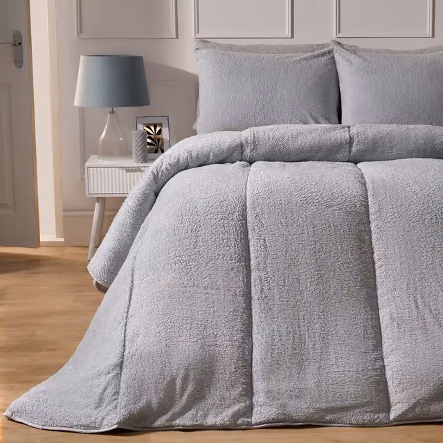 OHS Teddy Fleece 10.5 TOG Coverless Duvet and Pillowcase Bedding Set in Silver, Double