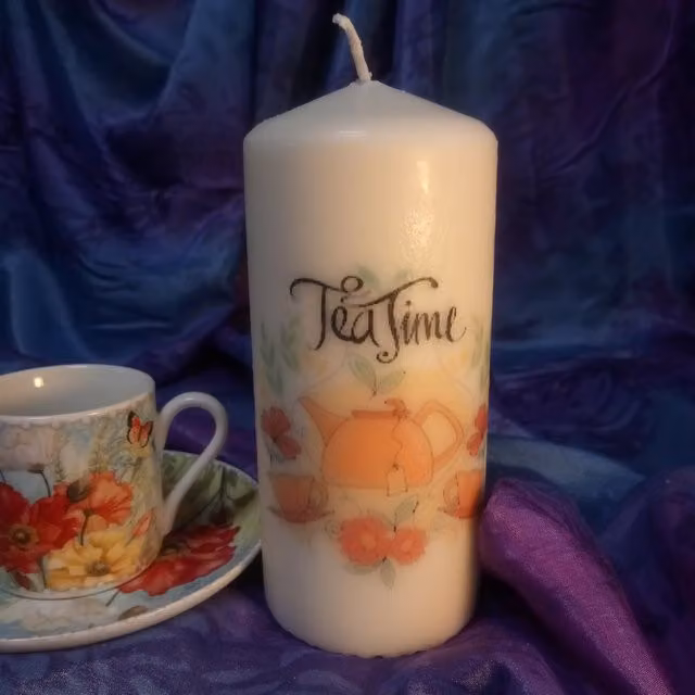 Viki Pillar Candle Tea Time 1 in White
