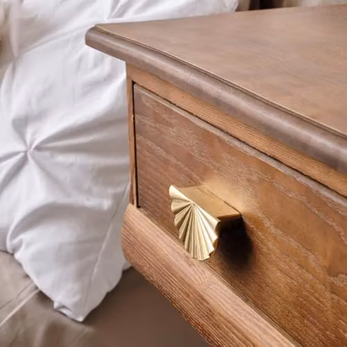 Melody Maison Polished Brass Scalloped Fan Drawer Knobs in Gold and Silver – 2
