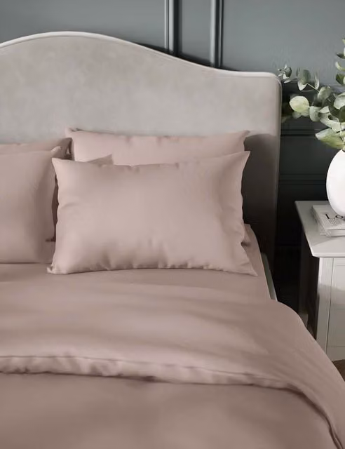 M&S 2 Pack Egyptian Cotton 400 Thread Count Silky Pillowcases in Blush Pink