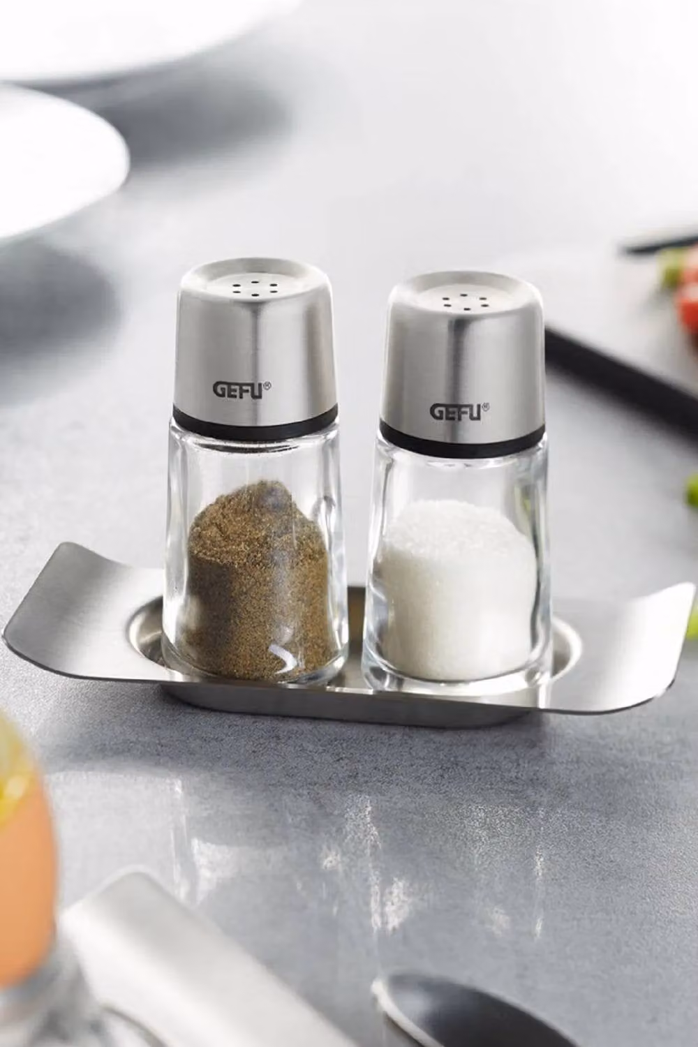 Gefu Brunch Salt and Pepper Shakers with Stainless Steel Stand in Clear Glass – 3