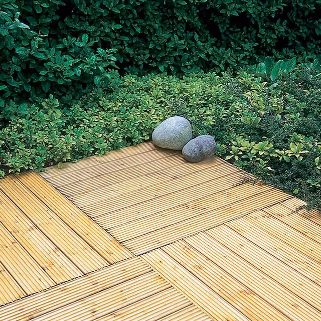Forest Pack of Four Brown Wood Deck Tiles, W/D/H: 60 x 60 x 60 cm