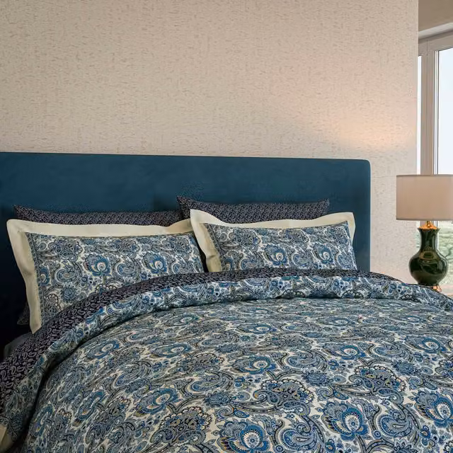 V&A Elysian Blue Floral Cotton Percale Duvet Cover and Pillowcase Set, W: 140 cm, H: 200 cm – 1
