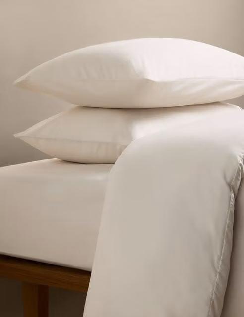 M&S Single 3 ft Non Iron Cotton Blend Bedding Set with Pillowcase in Cream/Beige/White