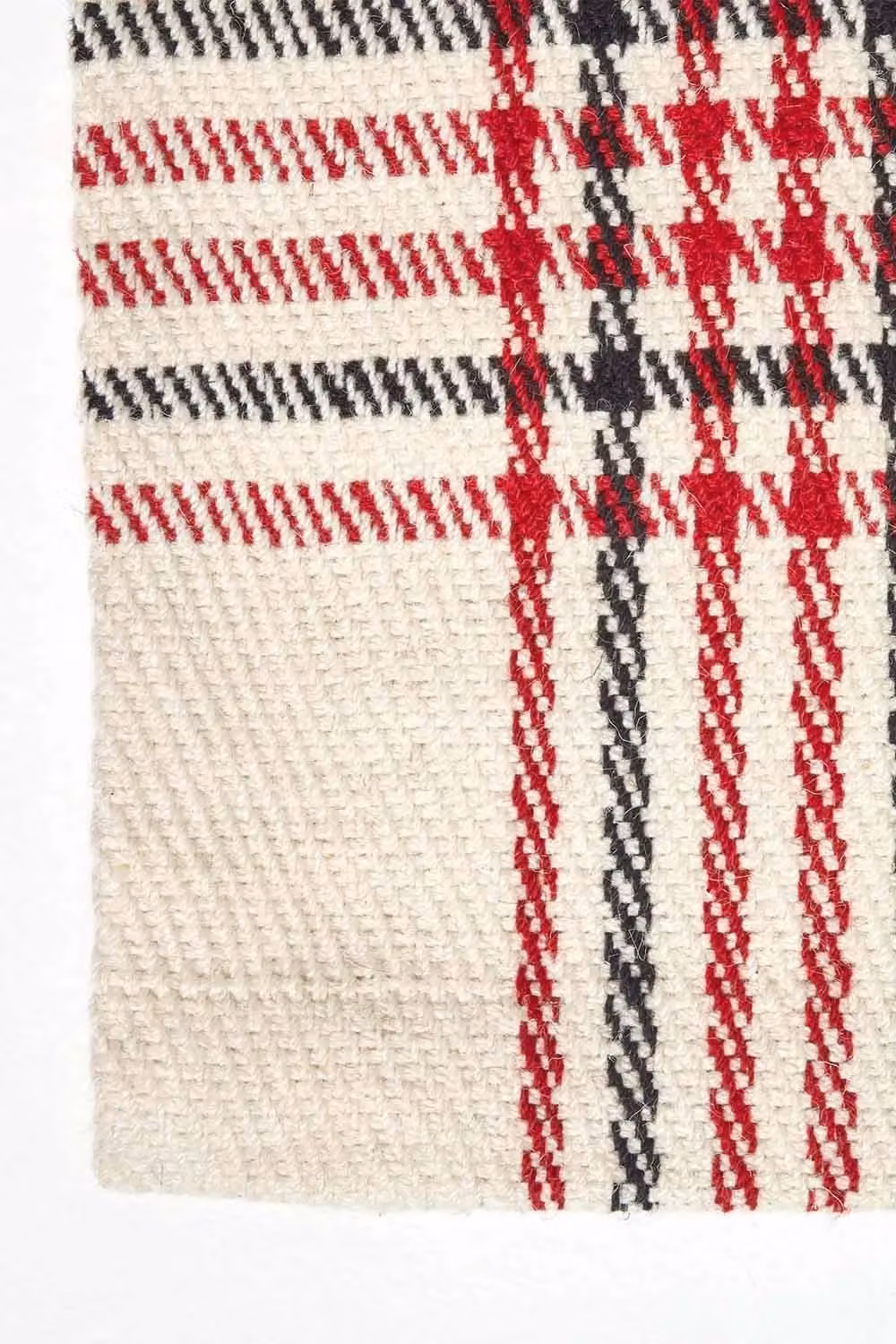 Homescapes Walker Red and White Tartan Check Non-Slip 100% Wool Rug, W/D/H: 70 x 120 cm – 3