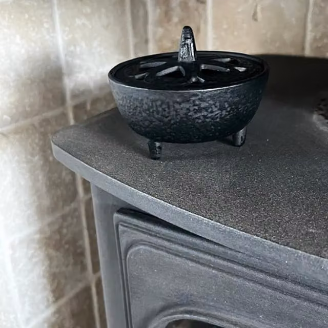 Dilecta Black Cast Iron Round Tabletop Wax Warmer for Tealights