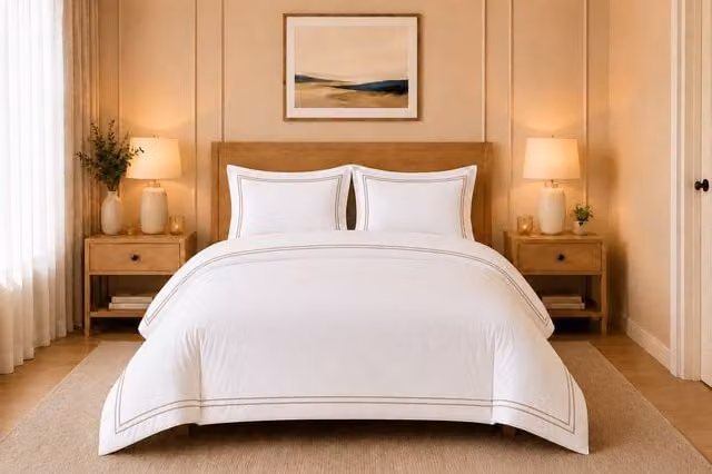 Pamposh Double Cord Embroidery Cotton Sateen Duvet Cover Set in White, Super King, W/D/H: 200 x 200 cm