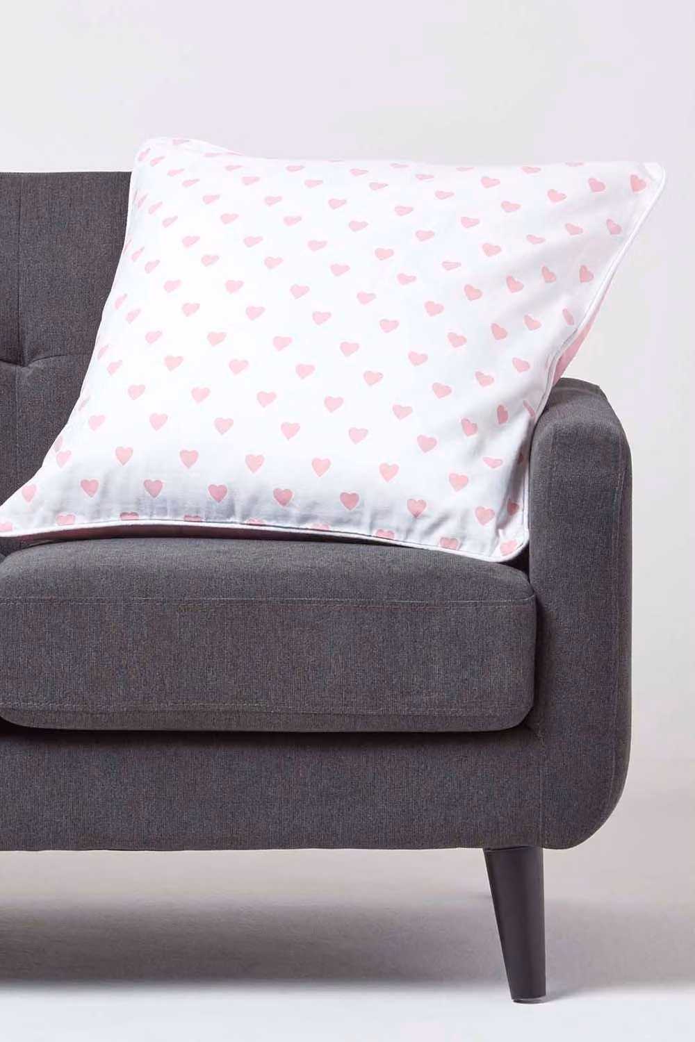 Homescapes Love Hearts Cotton Cushion Cover in Pink and White, W/D/H: 30 x 30 x 30 cm – 2