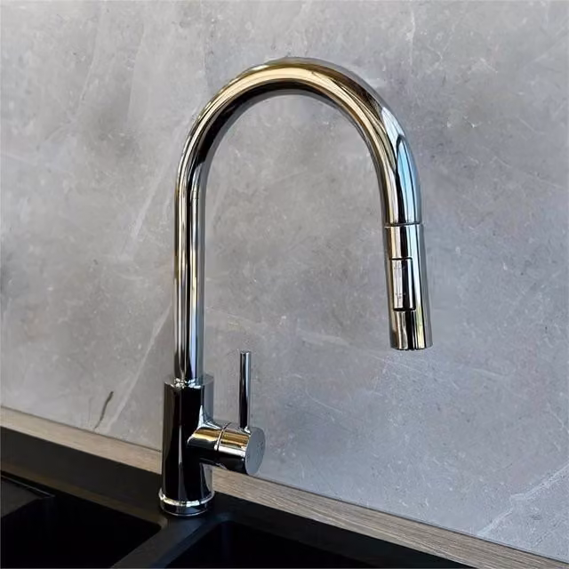 Nordara Single Lever Pull Out Chrome Kitchen Mixer Tap in Metallic Silver
