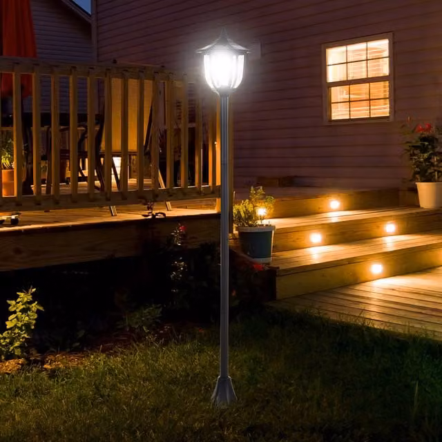 Outsunny Set of 6 Solar Powered LED Post Lamp Lanterns in Black with Dusk Sensor and Warm White Light – 1