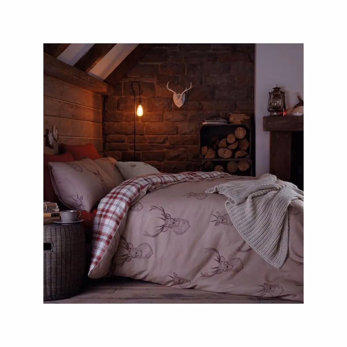Catherine Lansfield Stag Reversible Checked Duvet Cover and Pillowcase Set in Beige, W/D/H: 200 x 220 cm – 2