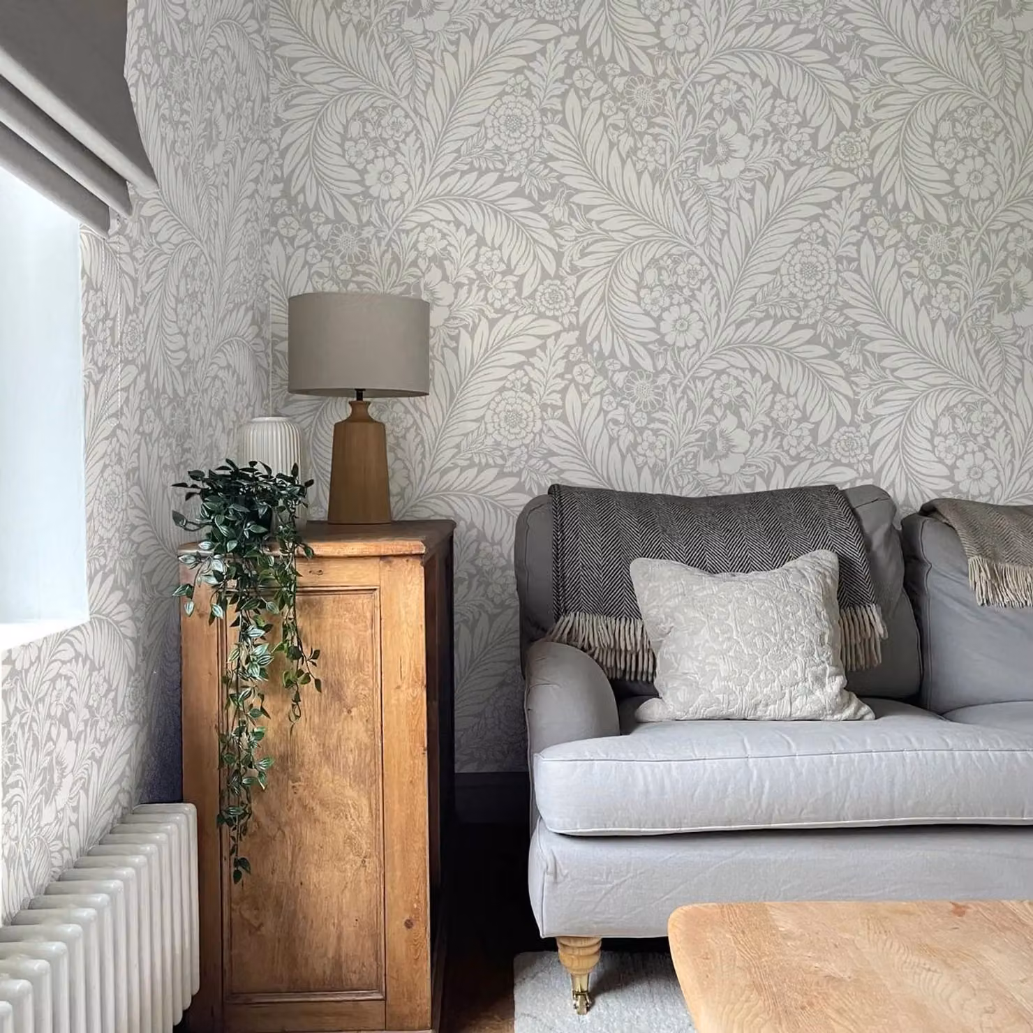 Belgravia Florence Leaf Botanical Floral Wallpaper in Grey – 2