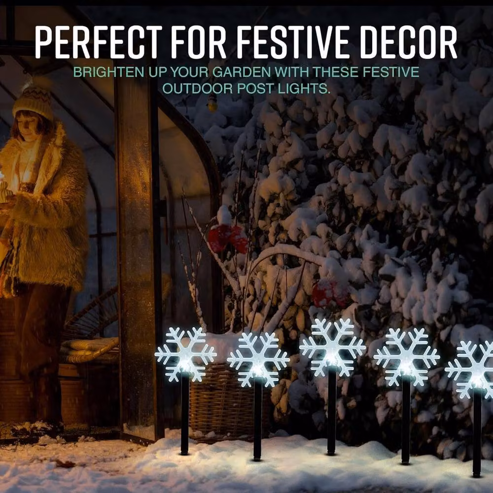 GloBrite 5 Pack Waterproof Snowflake LED Garden Christmas Lights in Cool White with 39cm Stakes – 5