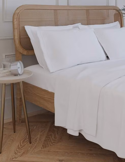 M&S Egyptian Cotton 230 Thread Count Percale Flat Sheet in Ice White
