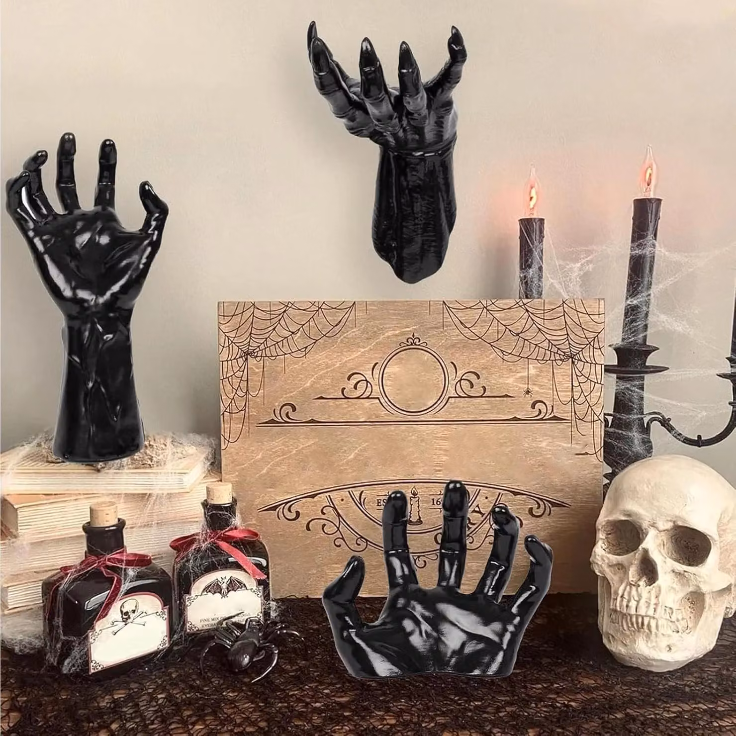 Garwarm Himmel Creepy Reaching Hands Black Resin Wall Decor, 3 Pack – 6