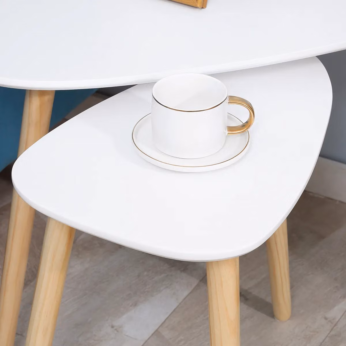 HOMCOM Set of 2 White Scandinavian Nested Round Coffee Tables with Wood Legs – 4