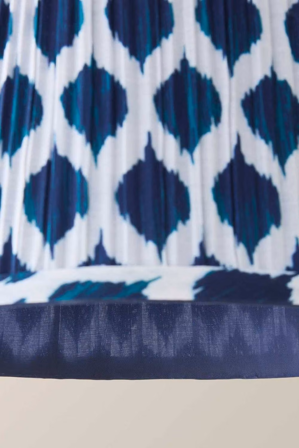 ValueLights Elijah Blue Ikat Pleated Fabric Tapered Lamp Shade with LED Bulb, Diameter: 25 cm – 4