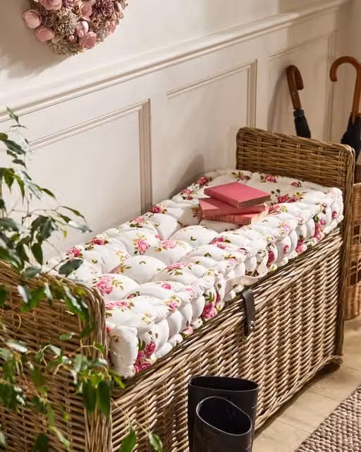 Dibor Vintage Style Pink Floral Quilted Bench Seat Pad in Red, Pink and Green, W: 42 cm, L: 105 cm