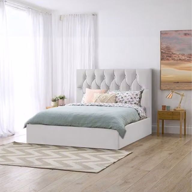 Desire Deco Samara Superking Storage Bed in Silver Velvet Upholstered Chesterfield Style, W/D/H: 200 x 200 cm