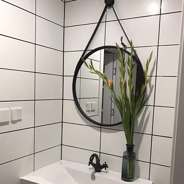 Livingandhome Round Hanging Wall Mirror in Black, Diameter: 70 cm