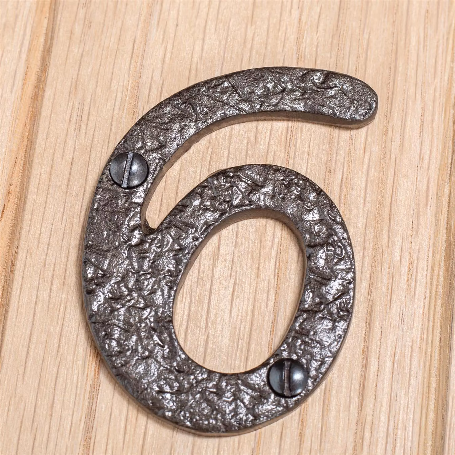 Hammer and Tongs Rustic Iron Number 6 Wall Numeral in Grey, Height: 7.5 cm – 4