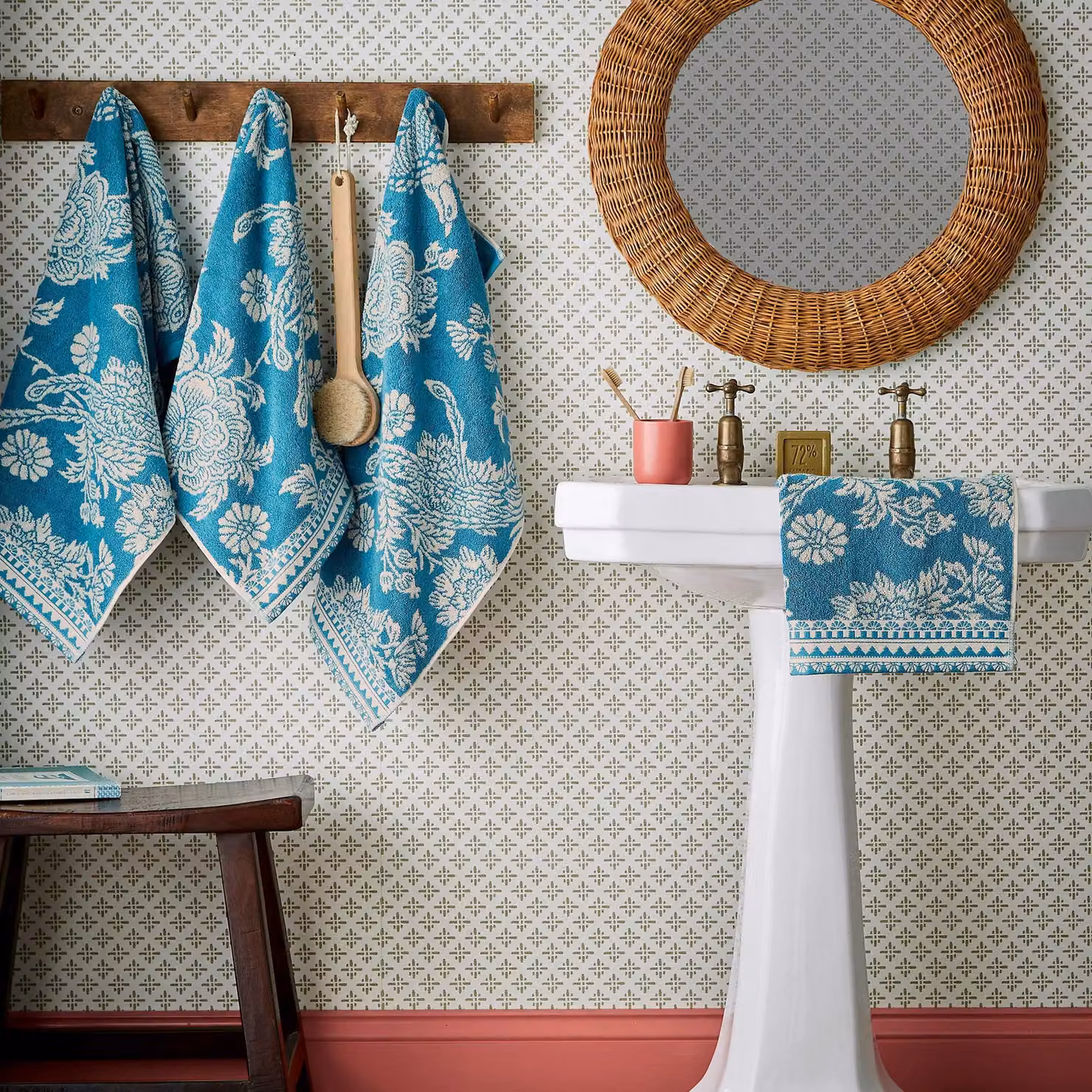 Joules Hidcote Birds Floral Cotton Terry Velour Bath Sheet in Teal and Blue – 2