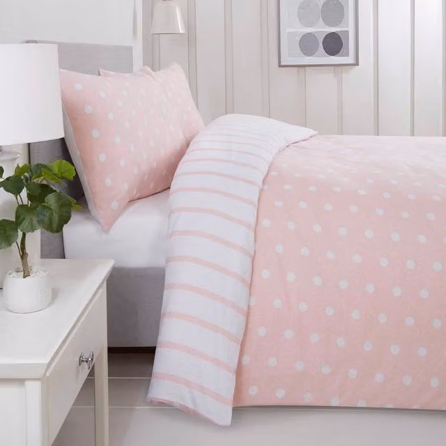 Rapport Home Microfibre Dotted Duvet Set with Pillowcases in Blue, White and Pink, Duvet Cover 200 x 200 cm, Pillowcases 50 x 75 cm