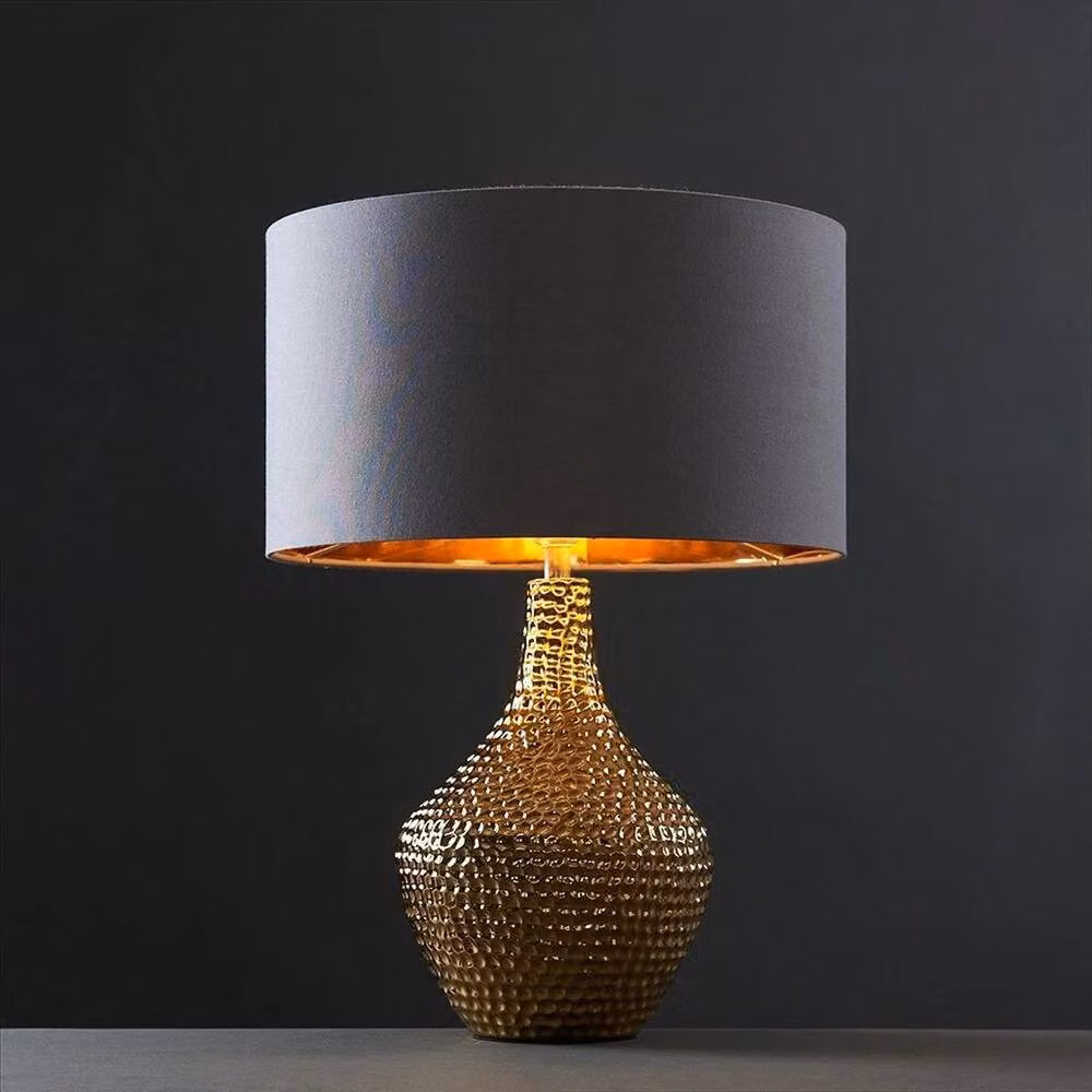 FLAVORA Gold Hammered LED Table Lamp in Gold/Brass – 3