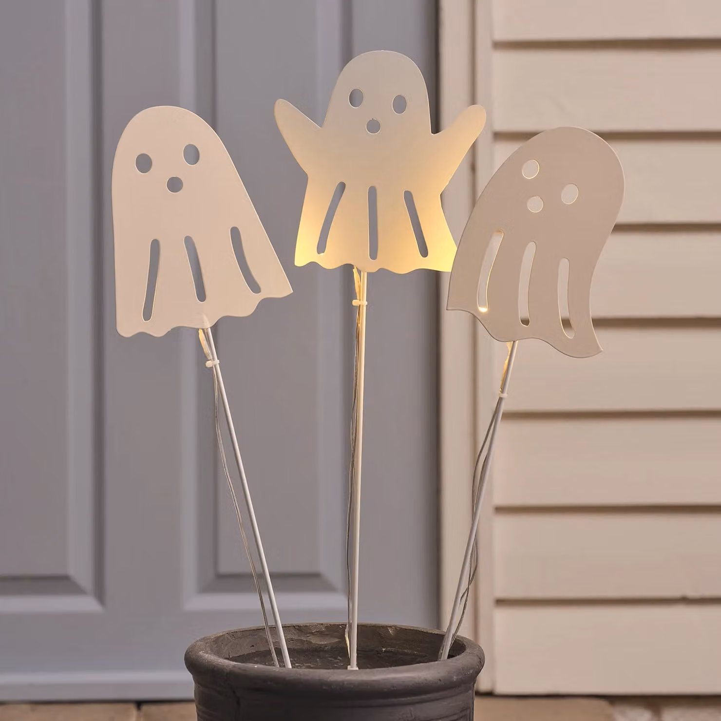 Lights4fun 3 Backlit Ghost LED Outdoor Halloween Stake Lights in White and Black – 1