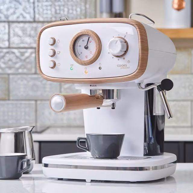 15-Bar Retro Espresso Coffee Machine with Steam Wand and Cocoa Function in White