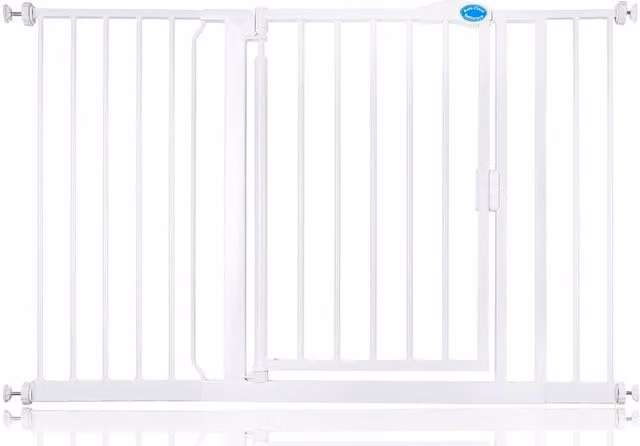 Bettacare Auto Close Extendable Stair Gate in White, Width: 125.4 cm to 132.4 cm