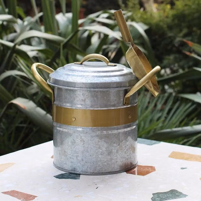 The Mia Kitchen Storage Bin in Silver and Gold Metal, W/D/H: 26.0 x 18.0 x 23.0 cm – 1