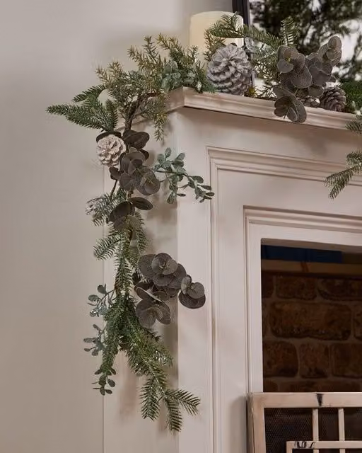 Dibor Alpine Lodge Christmas Table Decoration Garland, Multicolour and Green, 1.5m – 1